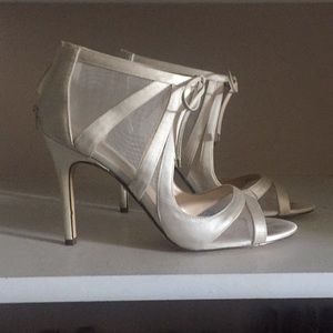 Nina New York cream heels